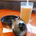 Azabu Sabou - 烏龍茶とアイスコーヒー