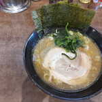 家系ら～めん 陸 - 新生「陸」のラーメン