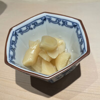鮨 梢 - ガリ　これも酢弱め
