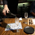 海鮮 イタリアンバル ルチアーノ - ウェルカムドリンクはお店からのサービスです(スパークリングワイン)