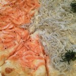 ビタースイート - 桜海老とシラスピザ　￥１０５０