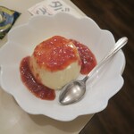 ヘッケルン - ババロア_イチゴソース
