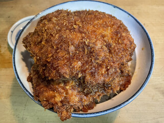 安田屋 - わらじカツ丼