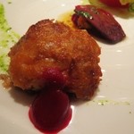 グラン シャン - ラビオリ３　白子のフリット、ビーツのソース