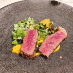 HAGI - 経産牛の薪焼き