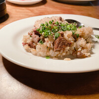 カルネジーオ イースト - 