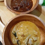 白山文雅 - ビーフカレーと森のきのこカレー、どちらもウマイ…