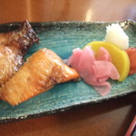 東京満月 - 焼鮭も付いています