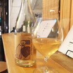 おでんと酒 つみれや - 宮城県川崎町「Fattoria AL FIORE」（￥880）。店主一押し「熟成感のある」白ワイン！