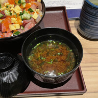全席個室 鮨やハレの日 大宮東口駅前店 - 味噌汁。美味し。