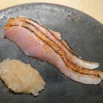 TTOAHISU - 金目鯛。七味唐辛子。梅干と新玉葱ソース。旨味の余韻がすごい！