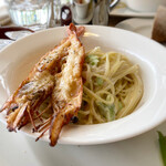 リトルネスト - 赤海老と空豆のクリームソース