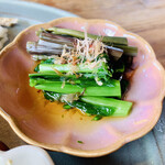 MARUMORI CAFE - このおひたしがマルモリらしくて美味でした！！　ワラビと…なんだろ？