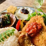 MARUMORI CAFE - おかずアップ　青葉豆腐の青ばた豆腐にのってたのはもろみ味噌かな　だし巻き玉子は近所のお寿司屋さんのだって