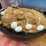 イスマイル - チョトポティは途中からゆで卵が周りに添えられ、よりらしさ爆発！うおー楽しいぞー！
あり？オレだけ？笑