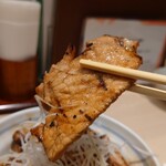 十勝豚丼 いっぴん - 豚ロース肉+メーカー秘伝のタレ+炭火焼き=美味