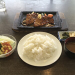 レストラン東郷 - ポーク生姜焼きステーキ定食