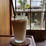 カフェ青 - アイスカフェラテ 550円