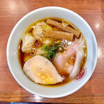 らぁ麺 とうひち - 鶏醤油らぁ麺　地鶏ワンタントッピング