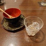 Nihon Ryouri Maruyama Kawanaka - 甘味が強い善哉だったので、アイスコーヒーはもっと欲しかった。。。