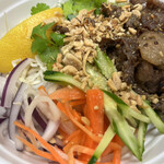 さいとう食堂 - 【ブンティッドヌン】焼肉と野菜の酸っぱ辛い麺！まぜまぜして食べます！