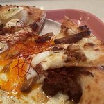 真鶴ピザ食堂 KENNY - 焼き豚と卵とたけのこ部分のアップ（2022.4）