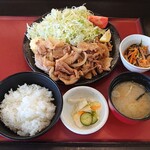 道の駅　思川 - おとんのしょうが焼き定食(935円)