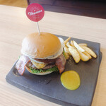 炒飯専門店Thomas - トーマスバーガー¥1,200