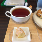 ジャンヌダルクカフェ - アールグレイ 
焼きドーナツ、ついてました
