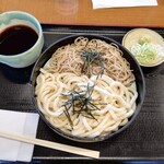 山田うどん - ざる相盛 550円