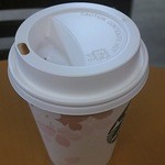 スターバックス・コーヒー - 2013年2月22日のカップ．限定かな？春らしいデザインですね．