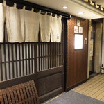 左が「一心加減燗」、右が「四季安田」。どちらも良い店なので、迷ってしまいます～