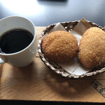 まめ家 - コーヒーとカレーパンとあげあんぱん