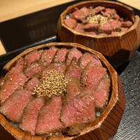 最飛び飛騨牛 しゃぶすき家 馬喰一代 名古屋WEST - 馬喰ひつまぶし御膳ご飯大盛（手前）馬喰ひつまぶし御膳（奥）