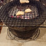 Izakayajuumambariki - 七輪で焼きます