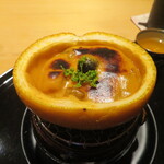 祇園 又吉 - 焼き物　甘夏をくり抜き、桜鱒　粟麩　しめじ　菊芋を入れて自家製の田楽味噌で