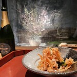 日本料理 楽心 - 料理と中庭の景色