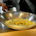 隼 - これ温めますねーみたいな。コラーゲン感じるね。