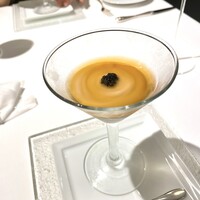 ルメルシマン オカモト - カリフラワーのムース　キャビアとコンソメのジュレ