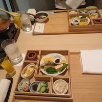 肉割烹ふたご THE JUNEI HOTEL KYOTO - 何故か縦にセットされる・・