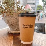 Bun Coffee Byron Bay - 2人がけカウンター席