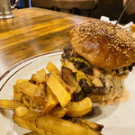 HYOE'S BURGERS + FRIES - 