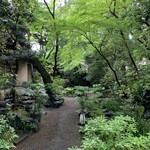 山ばな平八茶屋 - お庭