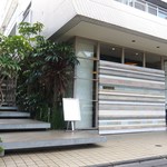 レフェルヴェソンス - お昼の外観☆エントランスを上がり店内へ☆
