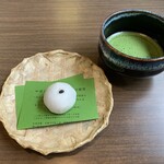 山ばな平八茶屋 - 御抹茶と麦とろ饅頭