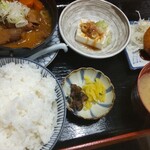 庄や - もつ煮定食