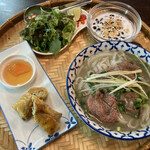 ベトナム料理 HOA SEN - ビーフフォーのセット980円