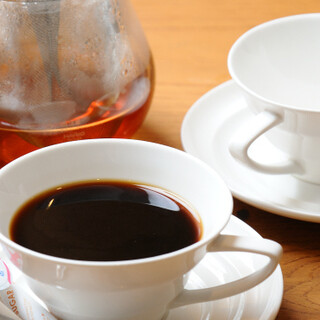 Take a breather with smooth-tasting coffee poured from a dedicated server