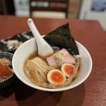 酒肴場 屯 - 津軽煮干し中華蕎麦（味玉入り）¥850