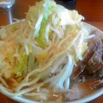 小ラーメン+うずらの卵+きざみ玉葱&生卵 「ニンニク」(900円)